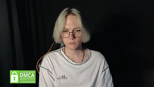 Keytaro Chat XXX live