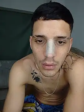 Czat XXX na żywo – MaxHornyLatin