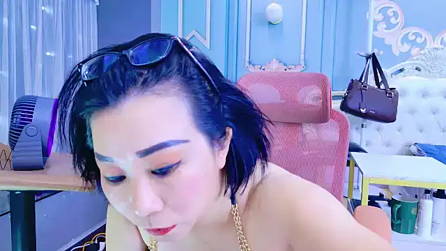LucianaMe লাইভ XXX চ্যাট