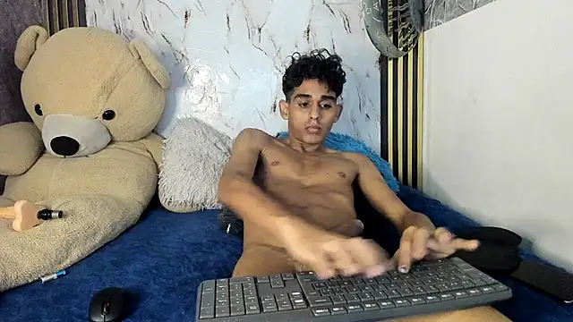 Jevsho9 élő XXX-chatje