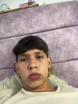 Chat +18 de Samu_bahachira ao vivo