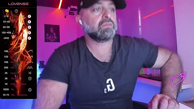 XXX chat uživo modela HAIR-MAN