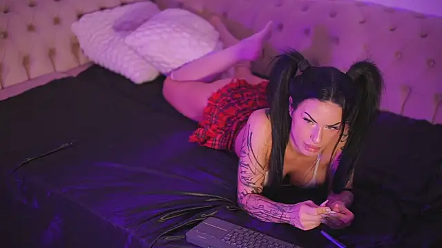 Czat XXX na żywo – GiaInked