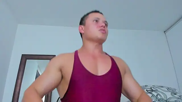KingLevi01 Adlı Modelin Canlı XXX Sohbeti