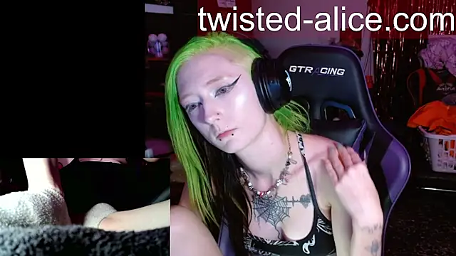 Twisted_Alice Live XXX-chat