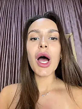 AllaTousNew's Live XXX Chat