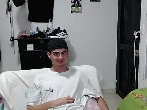 Zac_Efront Chat XXX in diretta