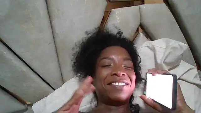 JadaMillss Chat XXX in diretta
