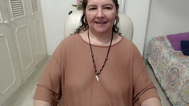 leonela_69 XXX чат на живо