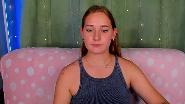 AlinaVice Adlı Modelin Canlı XXX Sohbeti