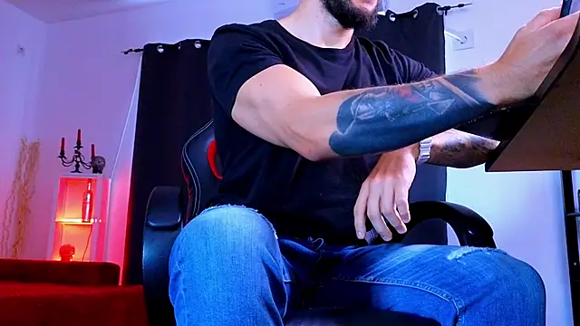 Chatroom XXX en direct de MightyAaron66