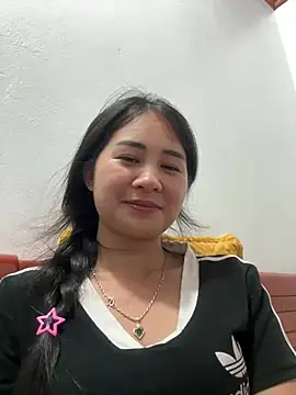 צ'אט XXX בשידור חי של LittleSun_