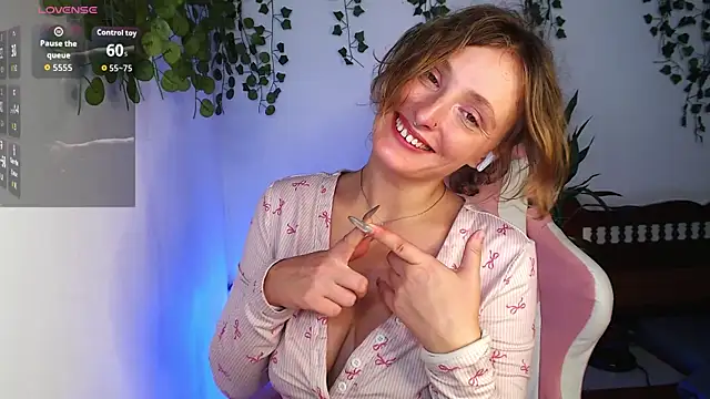 Ariana_Spring: απευθείας συνομιλία ΧΧΧ
