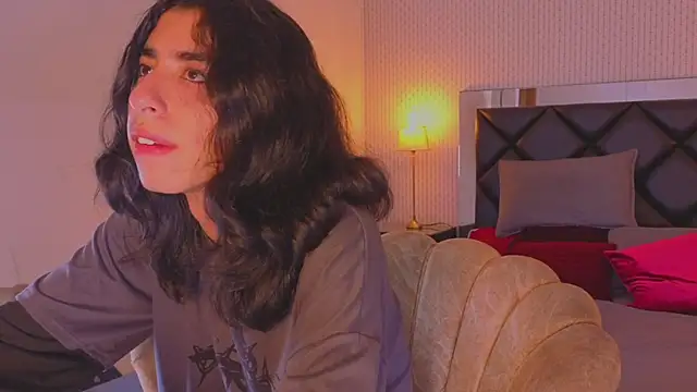 ryo_light Adlı Modelin Canlı XXX Sohbeti