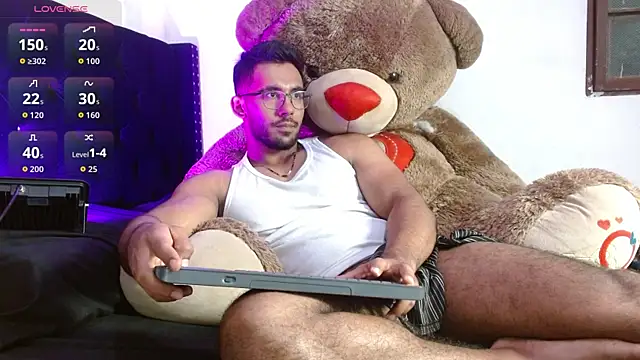 Chat XXX en directo de romanpearce_