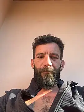 Czat XXX na żywo – Michel_huge