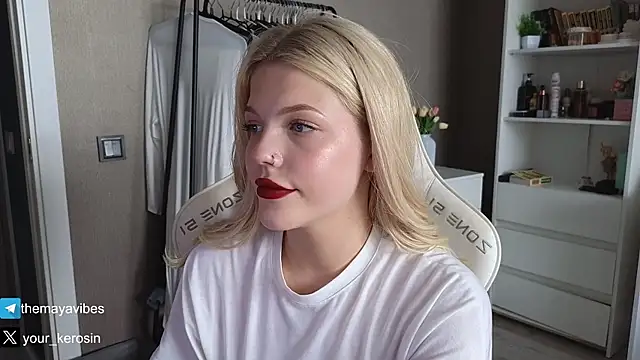 Chat XXX Live Maya_NextDoor