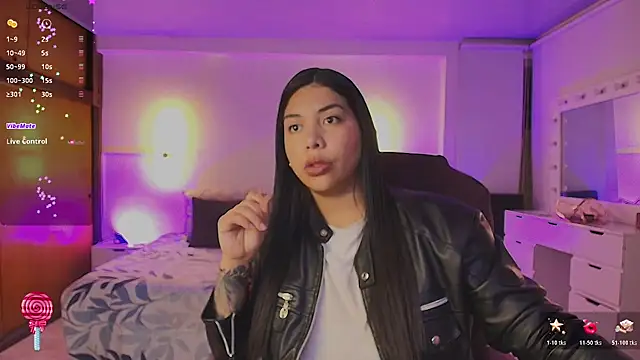 kloe28 Live XXX-Chat