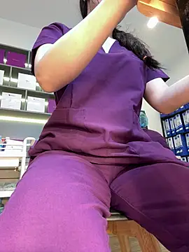 Show de secretly_masturbating na webcam