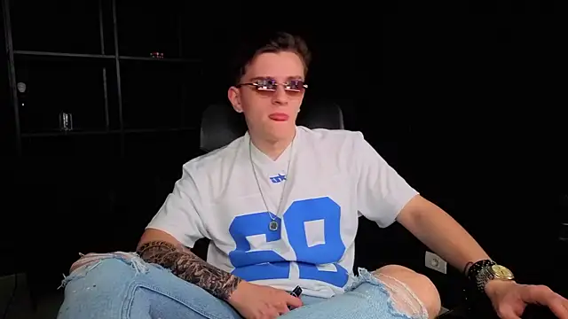 FelixStarkk élő XXX-chatje