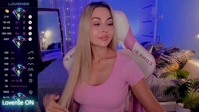 AdeleRoberts – Naživo XXX chat
