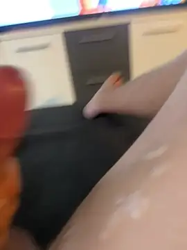 Holdmom Show in webcam