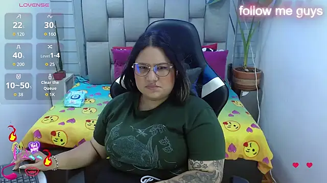 evelin_zaens Adlı Modelin Canlı XXX Sohbeti