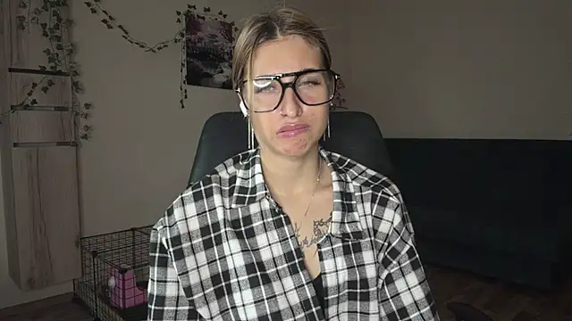 Chat +18 de Rossy_S ao vivo