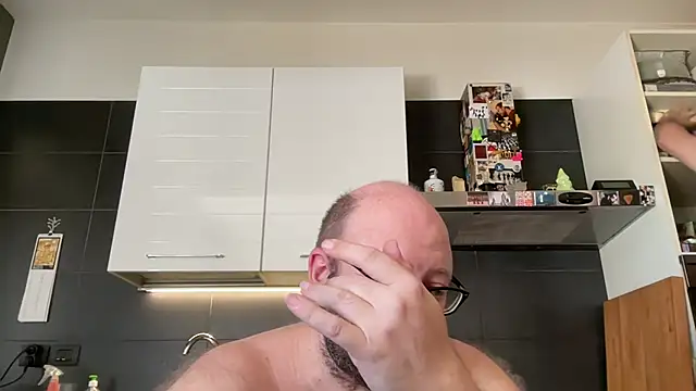 Živý XXX chat theitalianbear