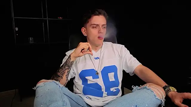 FelixStarkk élő XXX-chatje