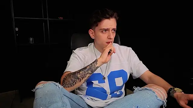FelixStarkk: απευθείας συνομιλία ΧΧΧ
