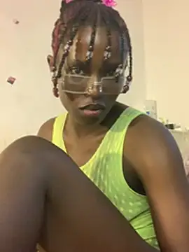 LittleTemptation_LT XXX чат на живо
