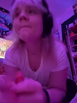 Cutiepiespanks' Live XXX Chat