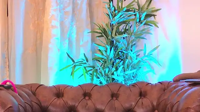 OliverWyse's Live XXX Chat