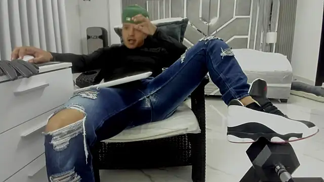 แชท XXX สดของ master_leather