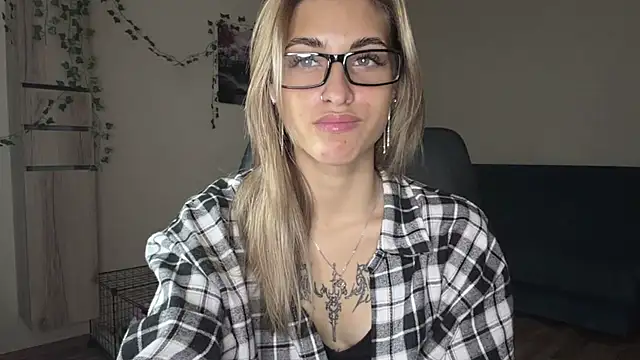 Chatroom XXX en direct de Rossy_S