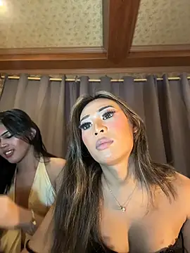 hugecock_tamira Webcam Show