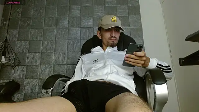 MykeCastle Chat XXX live