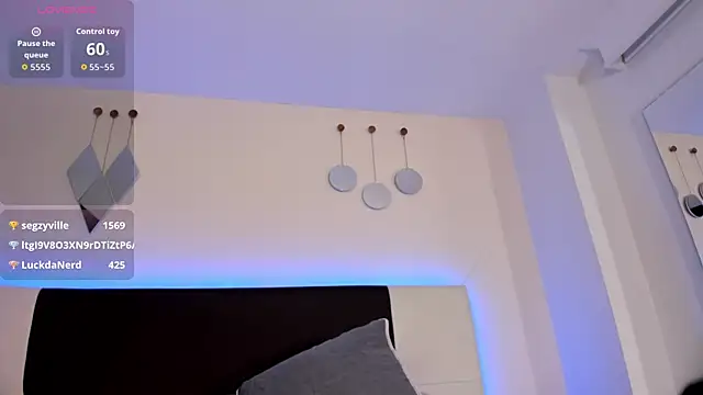 XXX chat uživo modela Sky_Loren