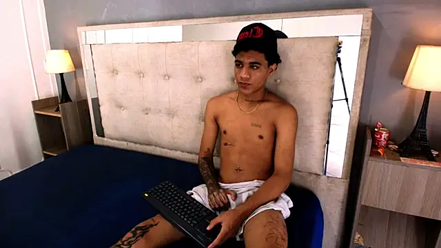 _Thiago12 XXX чат на живо