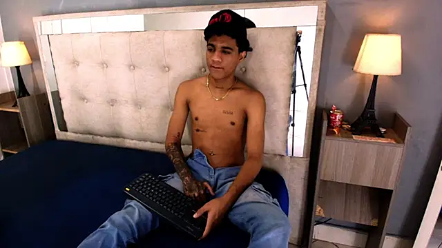 _Thiago12's Live XXX Chat