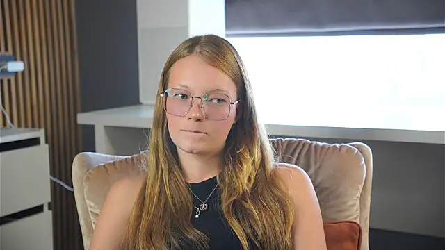 LeonidaHele's Live XXX Chat