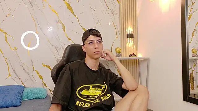 Živý XXX chat Nikolay_Gregori