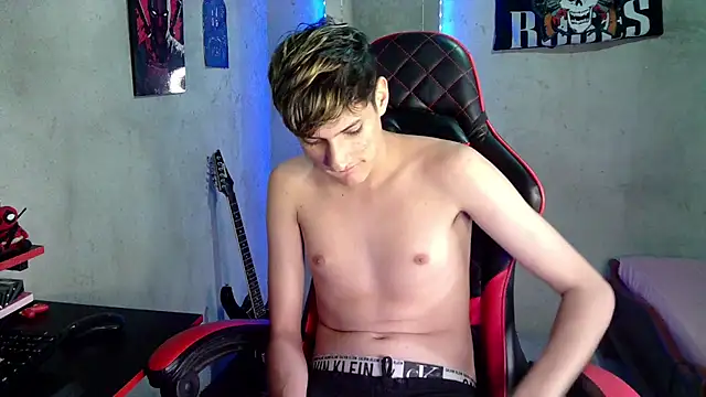 flaquito_junior – Naživo XXX chat