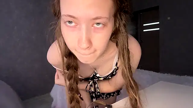 Emily_Mur_ Live XXX Chat