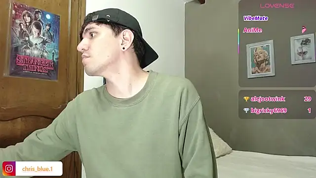 Chat XXX en directo de Matteo12_