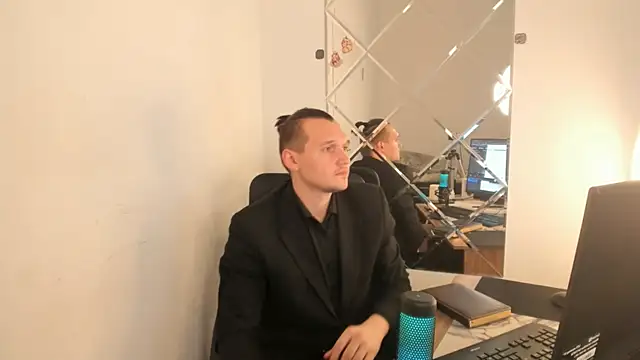 Faelan_Drift's Live XXX Chat