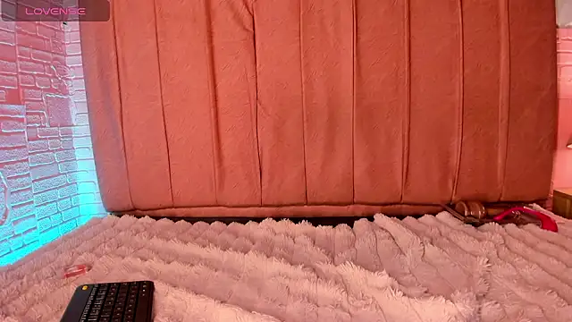 Živý XXX chat mpeachvelvet