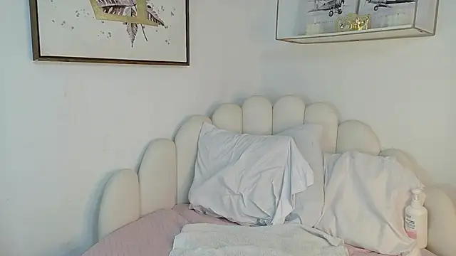 แชท XXX สดของ Cassandra_Armani