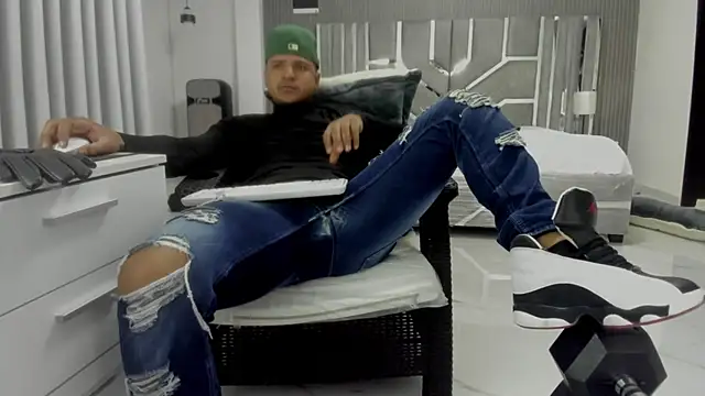 master_leather: απευθείας συνομιλία ΧΧΧ